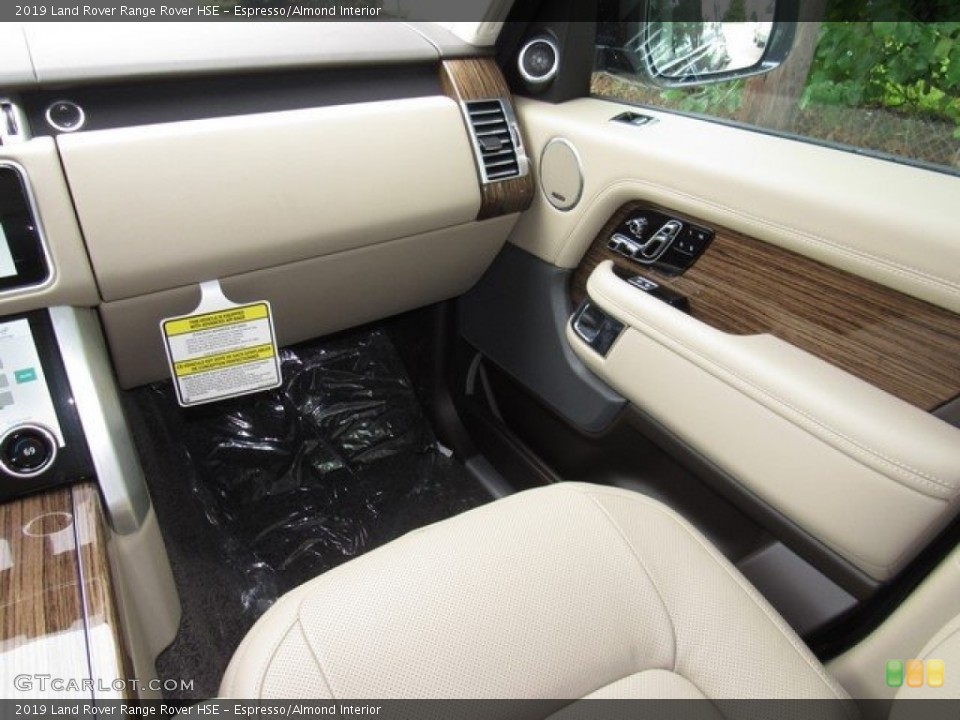 Espresso/Almond Interior Dashboard for the 2019 Land Rover Range Rover HSE #129982522