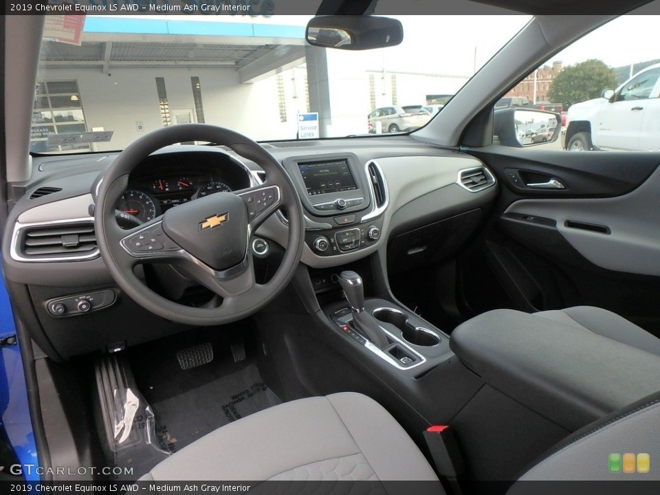 Medium Ash Gray Interior Photo for the 2019 Chevrolet Equinox LS AWD #129999492