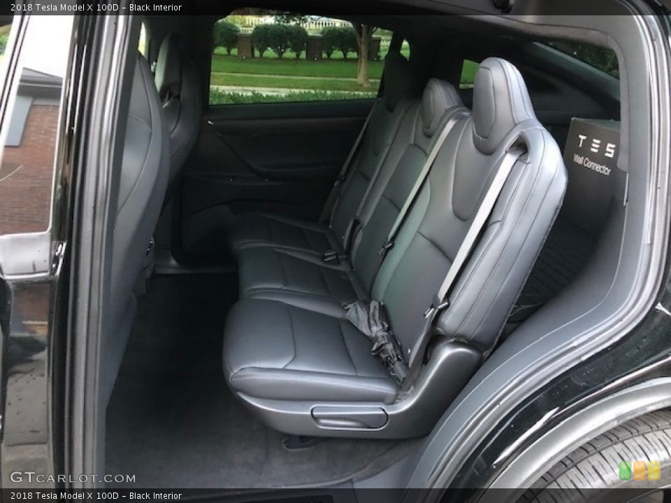 Black Interior Rear Seat for the 2018 Tesla Model X 100D #130008029