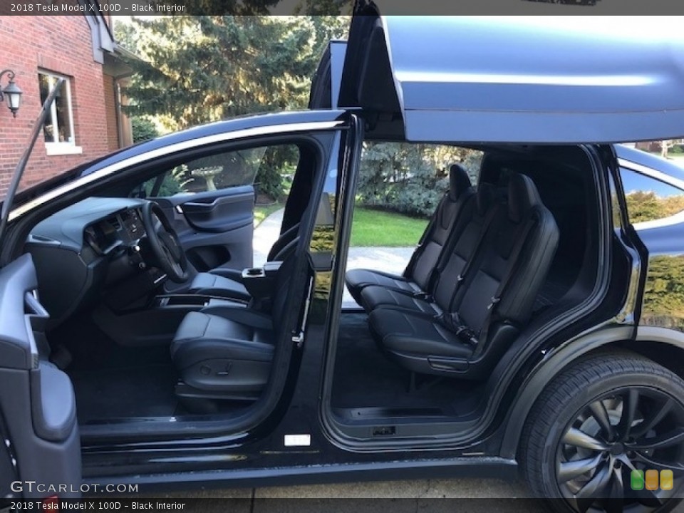 Black Interior Rear Seat for the 2018 Tesla Model X 100D #130008177