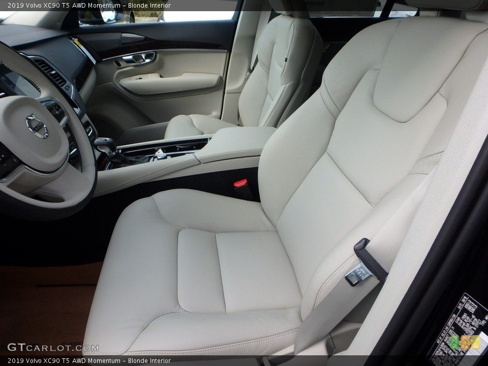 Blonde Interior Front Seat for the 2019 Volvo XC90 T5 AWD Momentum #130014476