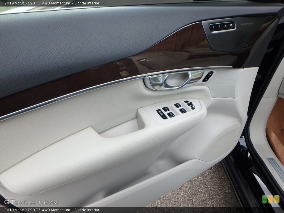 Blonde Interior Door Panel for the 2019 Volvo XC90 T5 AWD Momentum #130014555