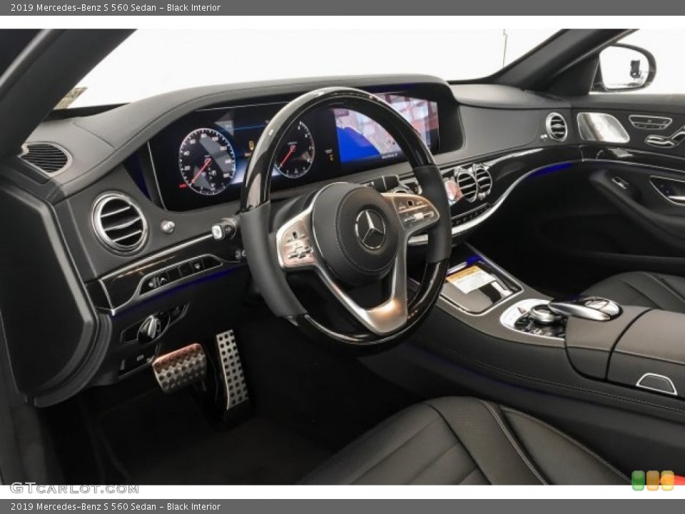 Black Interior Dashboard for the 2019 Mercedes-Benz S 560 Sedan #130019869