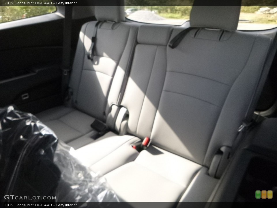 Gray Interior Rear Seat for the 2019 Honda Pilot EX-L AWD #130021681