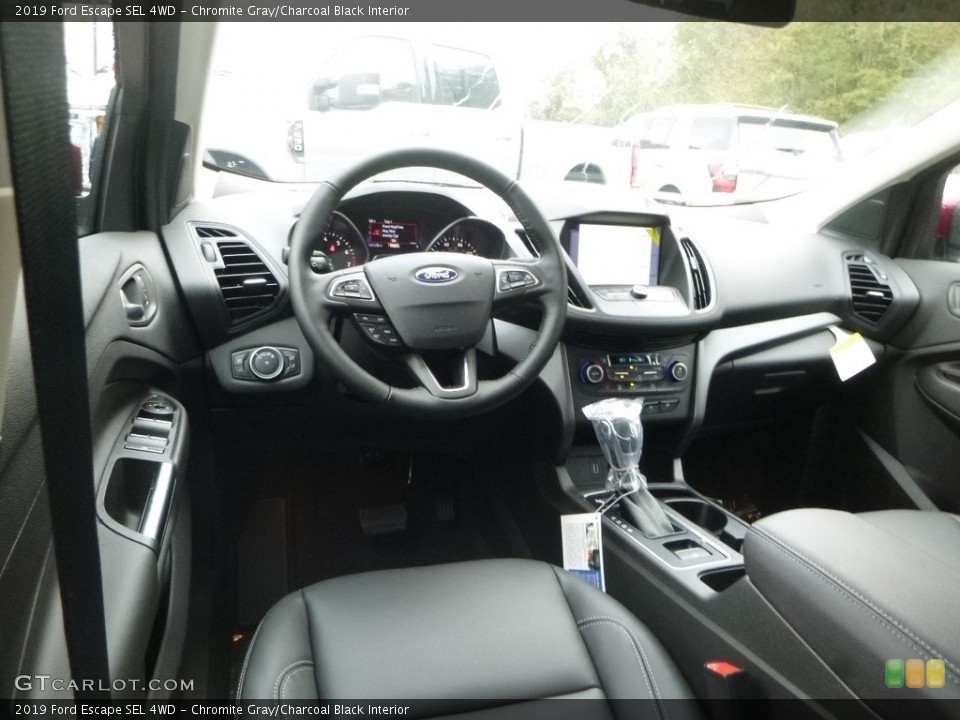 Chromite Gray/Charcoal Black Interior Photo for the 2019 Ford Escape SEL 4WD #130023466