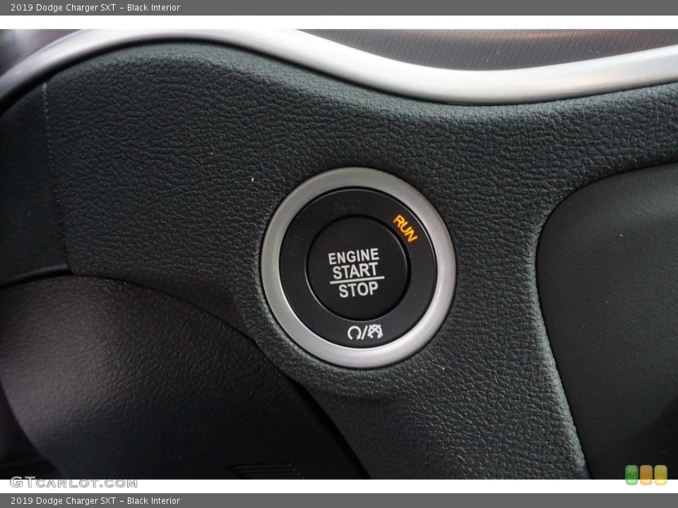 Black Interior Controls for the 2019 Dodge Charger SXT #130055162