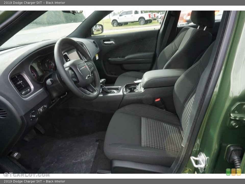Black Interior Photo for the 2019 Dodge Charger SXT #130055753