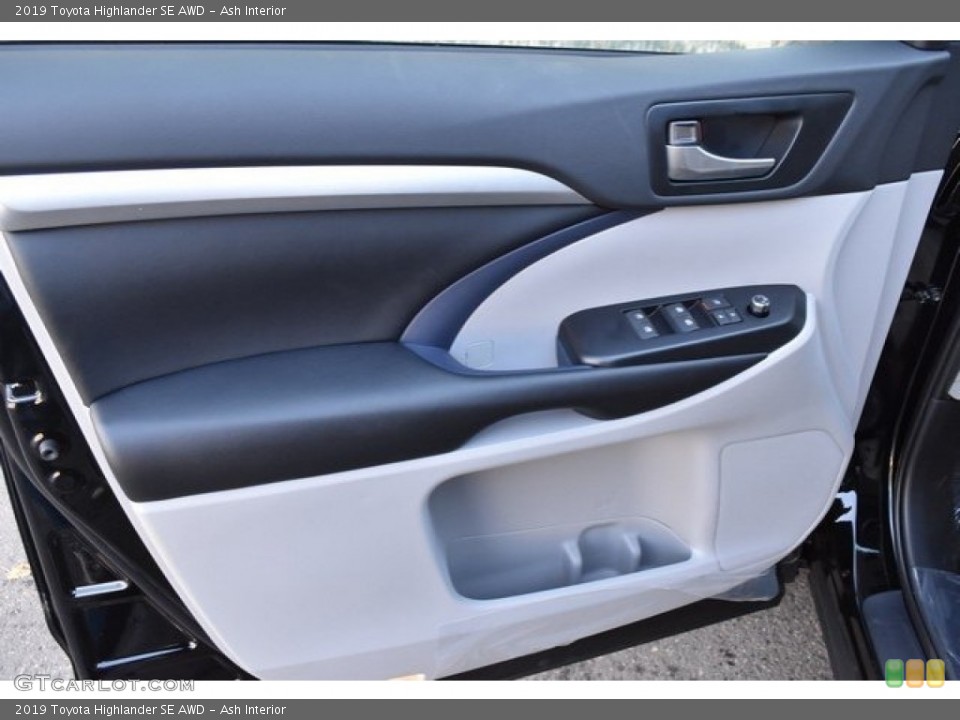 Ash Interior Door Panel for the 2019 Toyota Highlander SE AWD #130066220