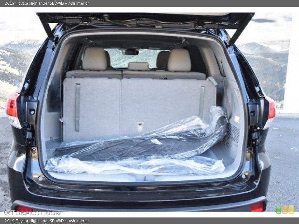 Ash Interior Trunk for the 2019 Toyota Highlander SE AWD #130066352