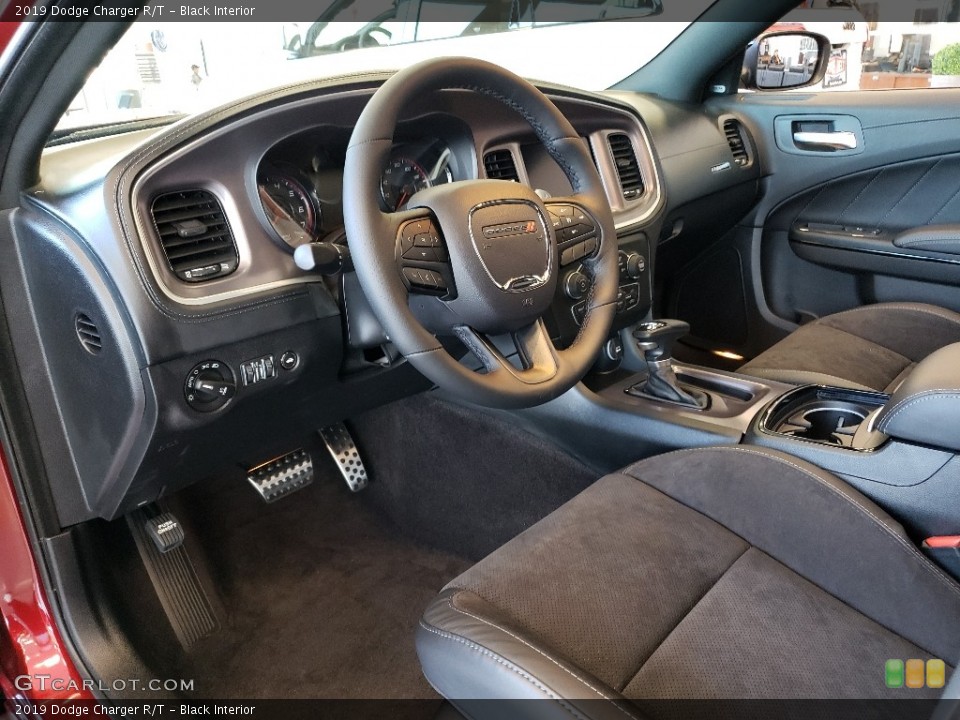 Black Interior Photo for the 2019 Dodge Charger R/T #130067210
