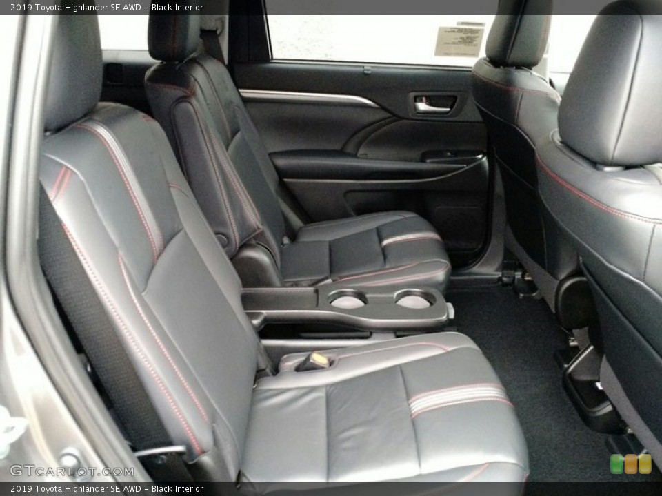 Black Interior Rear Seat for the 2019 Toyota Highlander SE AWD #130075470