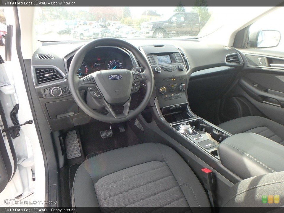 Ebony Interior Photo for the 2019 Ford Edge SE AWD #130075554