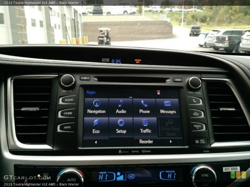 Black Interior Controls for the 2019 Toyota Highlander XLE AWD #130076619