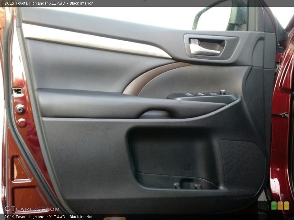 Black Interior Door Panel for the 2019 Toyota Highlander XLE AWD #130080210