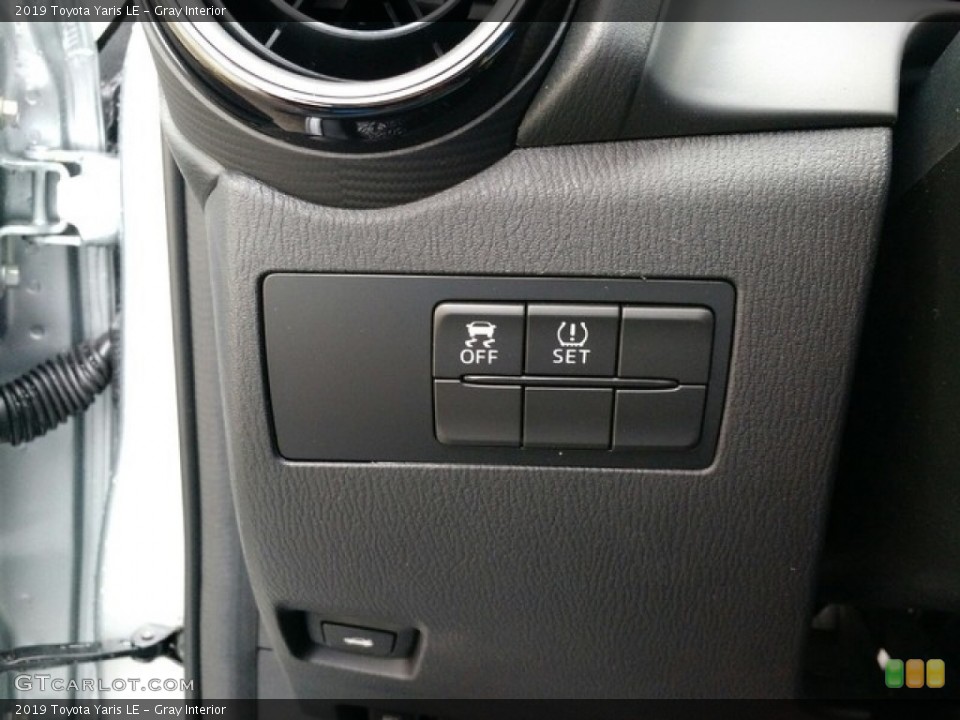 Gray Interior Controls for the 2019 Toyota Yaris LE #130114739