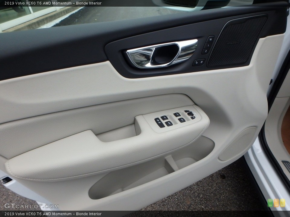 Blonde Interior Door Panel for the 2019 Volvo XC60 T6 AWD Momentum #130128944