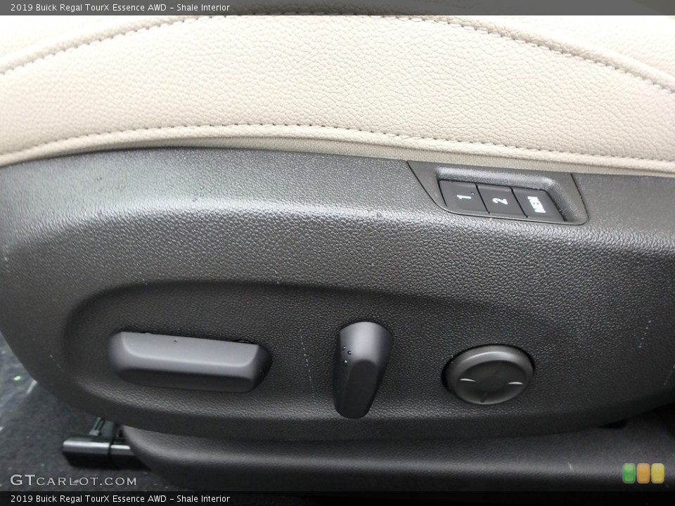 Shale Interior Controls for the 2019 Buick Regal TourX Essence AWD #130133630