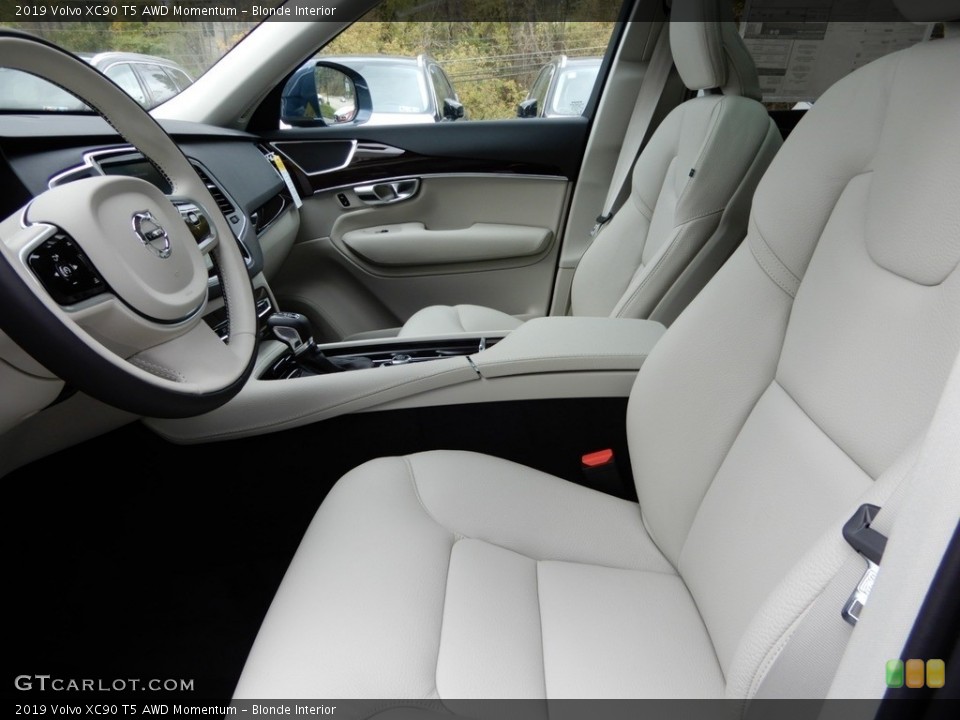 Blonde Interior Front Seat for the 2019 Volvo XC90 T5 AWD Momentum #130134365