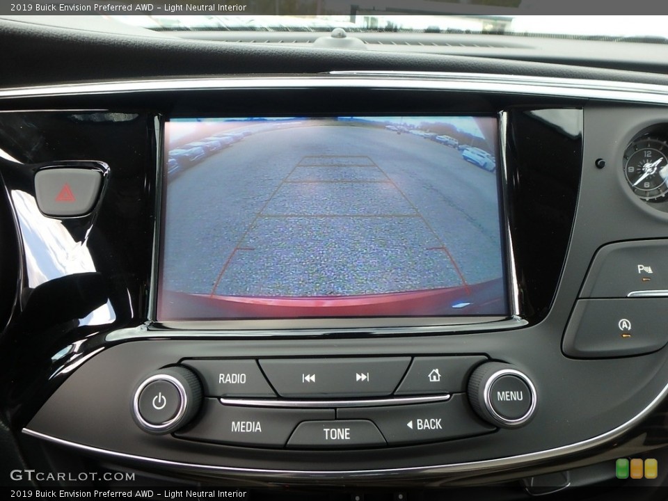 Light Neutral Interior Controls for the 2019 Buick Envision Preferred AWD #130134869