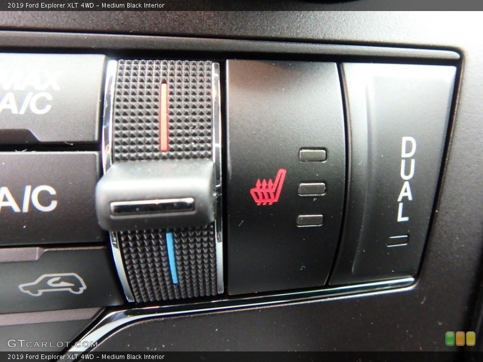 Medium Black Interior Controls for the 2019 Ford Explorer XLT 4WD #130135145