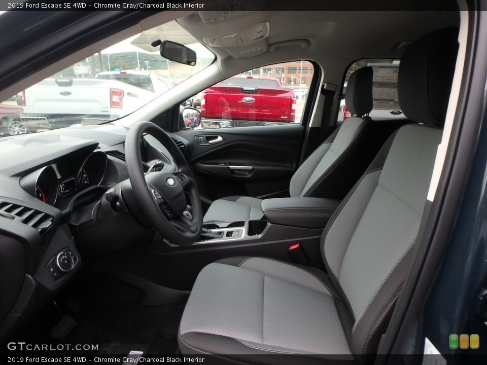 Chromite Gray/Charcoal Black Interior Photo for the 2019 Ford Escape SE 4WD #130135295