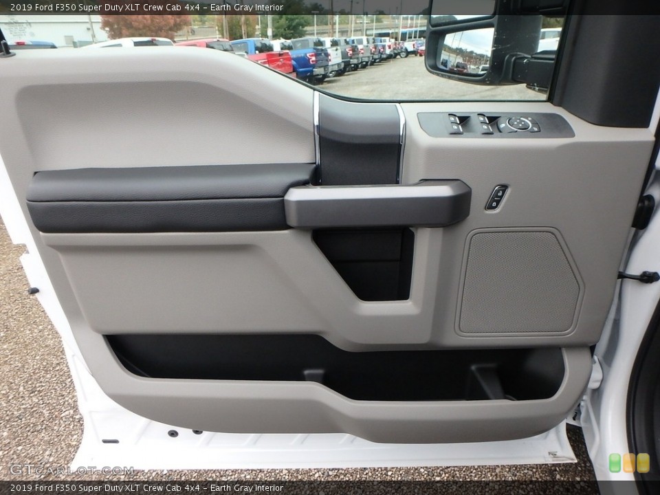 Earth Gray Interior Door Panel for the 2019 Ford F350 Super Duty XLT Crew Cab 4x4 #130135631