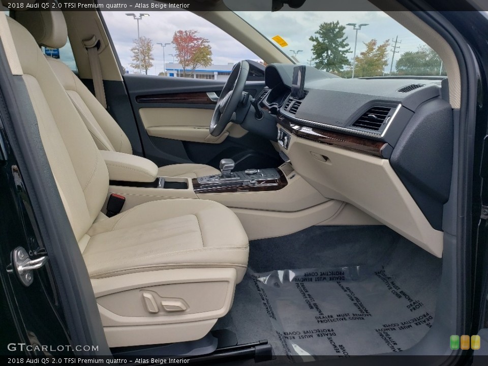 Atlas Beige Interior Photo for the 2018 Audi Q5 2.0 TFSI Premium quattro #130141796