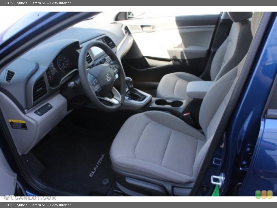 Gray Interior Photo for the 2019 Hyundai Elantra SE #130143404