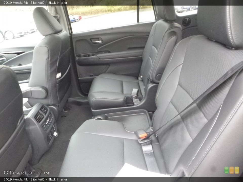 Black Interior Rear Seat for the 2019 Honda Pilot Elite AWD #130159656