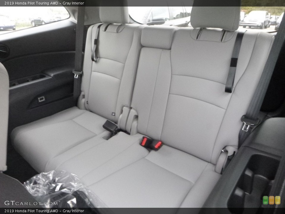 Gray Interior Rear Seat for the 2019 Honda Pilot Touring AWD #130160013