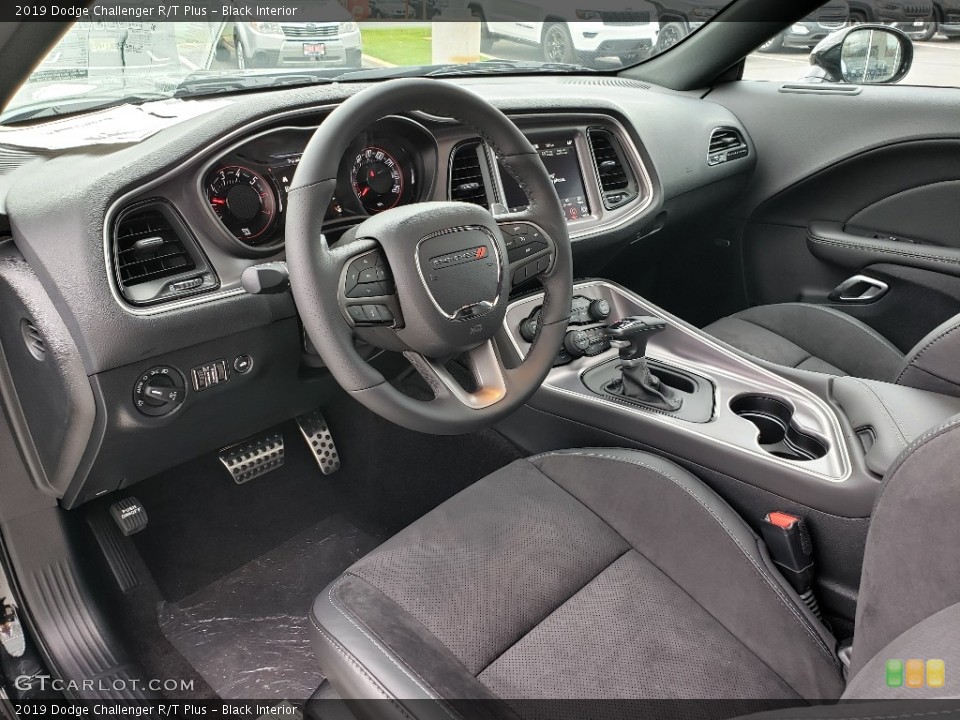 Black Interior Photo for the 2019 Dodge Challenger R/T Plus #130176558