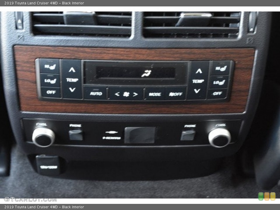 Black Interior Controls for the 2019 Toyota Land Cruiser 4WD #130180617
