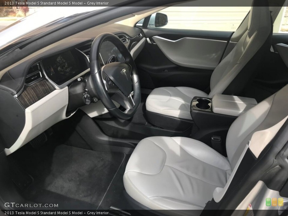 Grey Interior Photo for the 2013 Tesla Model S  #130199964