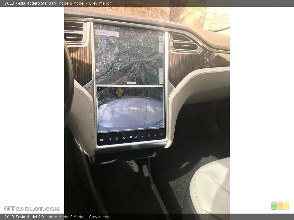 Grey Interior Navigation for the 2013 Tesla Model S  #130200011