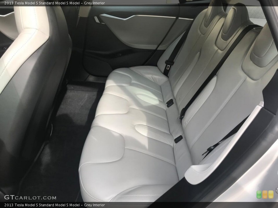 Grey Interior Rear Seat for the 2013 Tesla Model S  #130200087