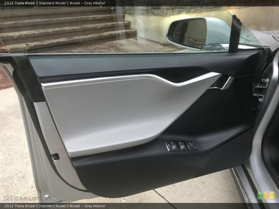 Grey Interior Door Panel for the 2013 Tesla Model S  #130200118