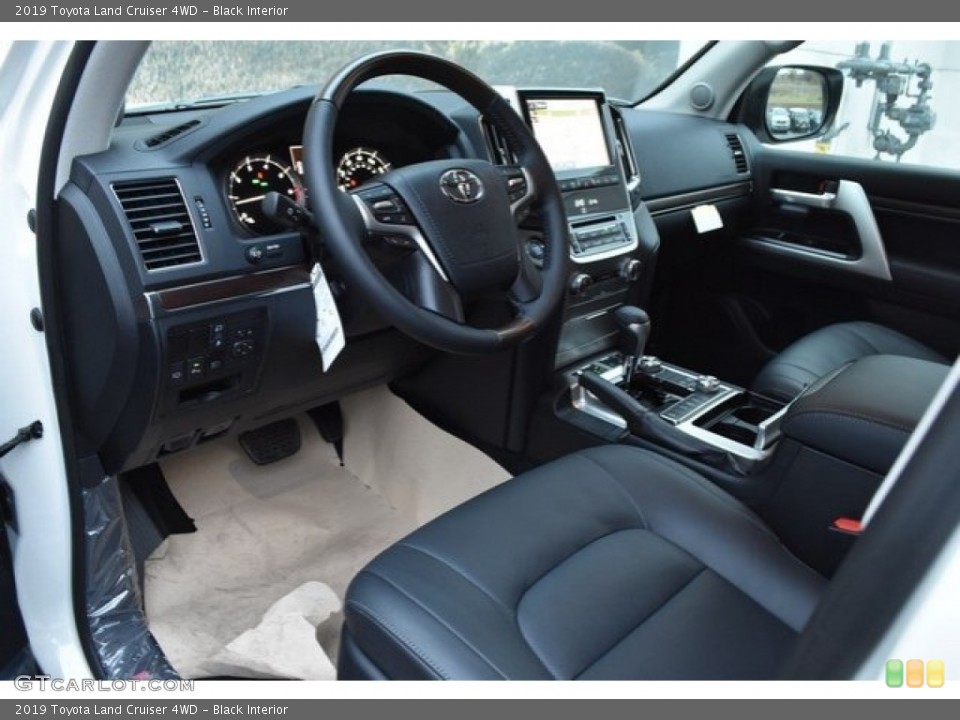 Black Interior Front Seat for the 2019 Toyota Land Cruiser 4WD #130204144