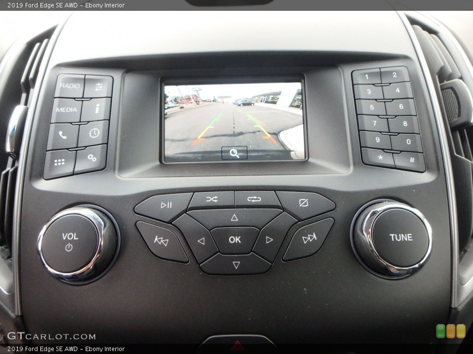 Ebony Interior Controls for the 2019 Ford Edge SE AWD #130216111