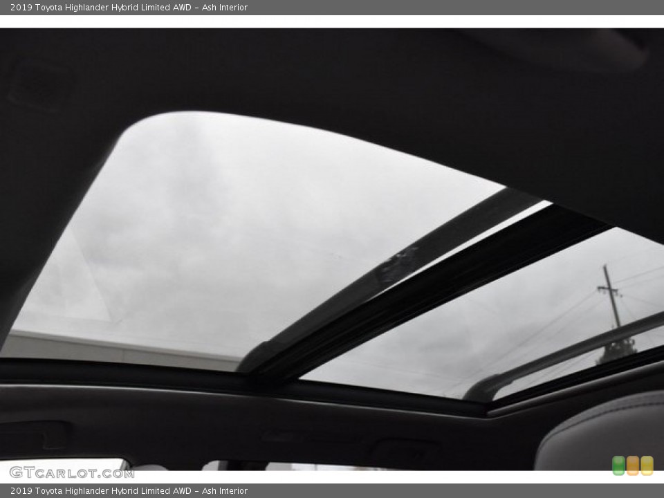 Ash Interior Sunroof for the 2019 Toyota Highlander Hybrid Limited AWD #130218895