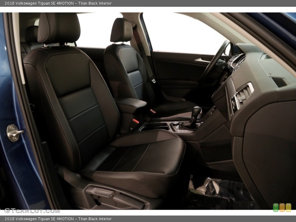 Titan Black Interior Front Seat for the 2018 Volkswagen Tiguan SE 4MOTION #130232596