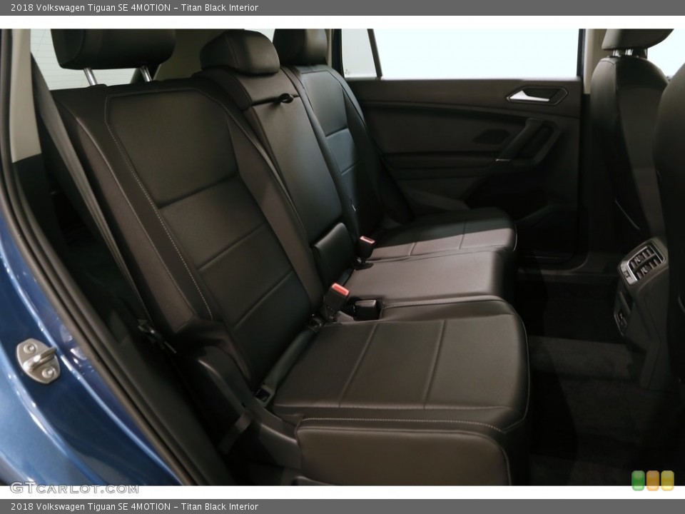 Titan Black Interior Rear Seat for the 2018 Volkswagen Tiguan SE 4MOTION #130232617