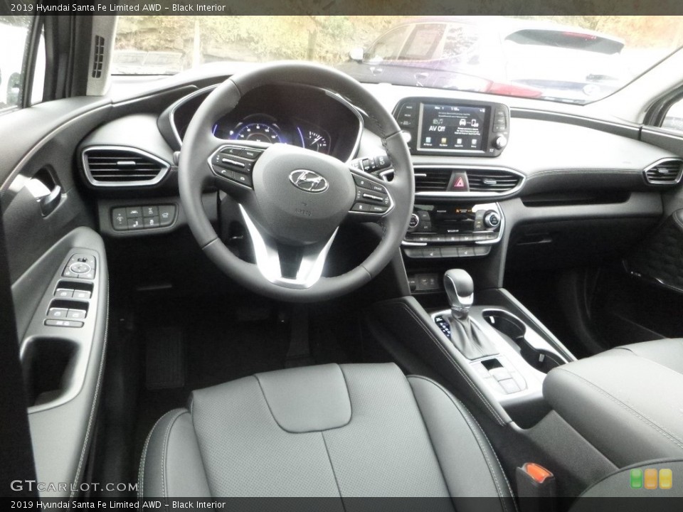 Black Interior Photo for the 2019 Hyundai Santa Fe Limited AWD #130234903