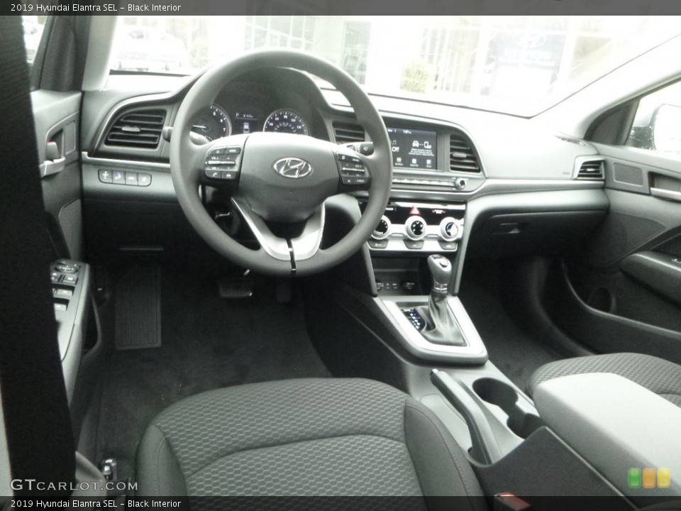 Black Interior Photo for the 2019 Hyundai Elantra SEL #130236673