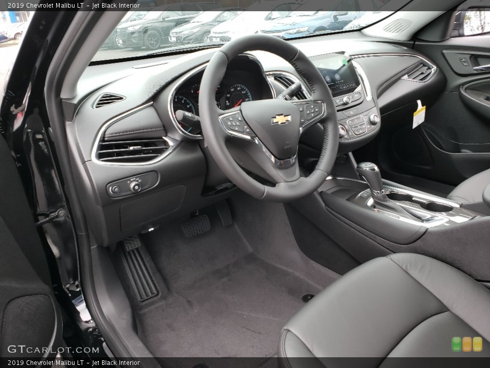 Jet Black Interior Photo for the 2019 Chevrolet Malibu LT #130258001