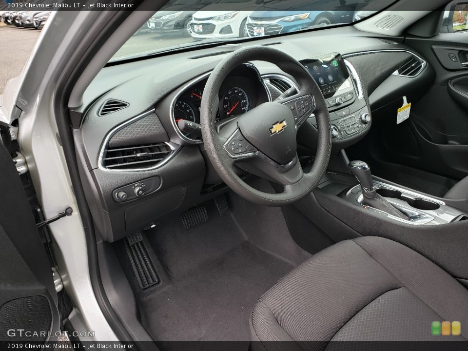 Jet Black Interior Dashboard for the 2019 Chevrolet Malibu LT #130259609
