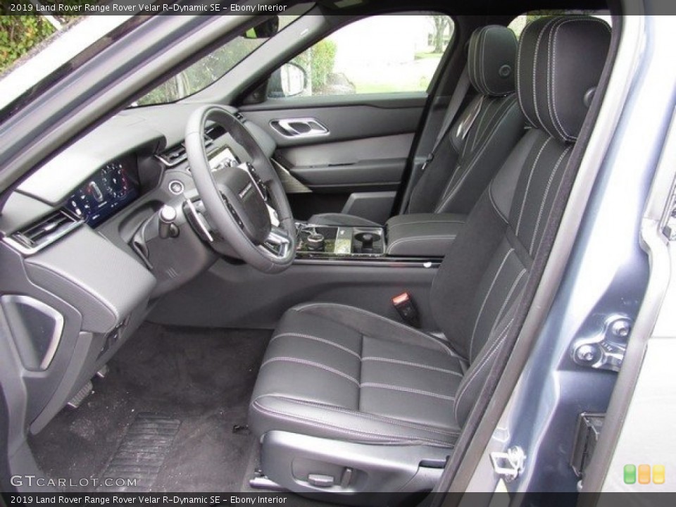 Ebony Interior Photo for the 2019 Land Rover Range Rover Velar R-Dynamic SE #130261091