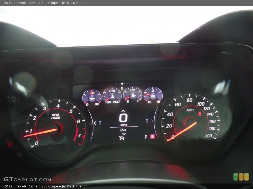 Jet Black Interior Gauges for the 2019 Chevrolet Camaro ZL1 Coupe #130267712