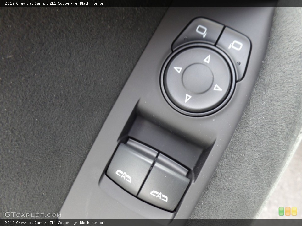 Jet Black Interior Controls for the 2019 Chevrolet Camaro ZL1 Coupe #130267931