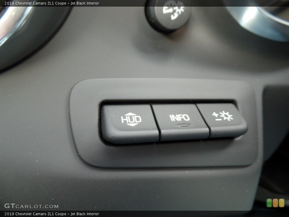 Jet Black Interior Controls for the 2019 Chevrolet Camaro ZL1 Coupe #130267976