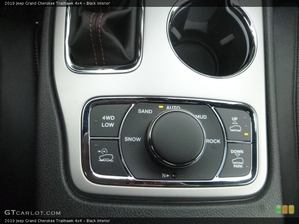 Black Interior Controls for the 2019 Jeep Grand Cherokee Trailhawk 4x4 #130282539